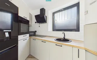 Apartament 2 camere cu 2 băi, 2 locuri de parcare si curte - Poză 11