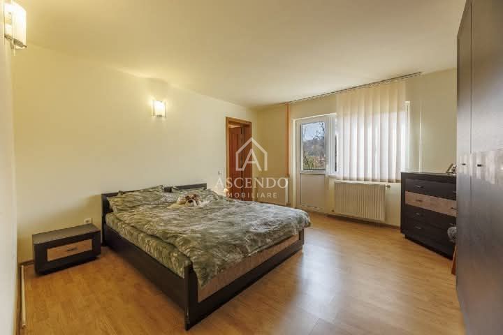 Vilă cu vedere panoramică în Breaza – Ideală pentru vacanță sau investiție - Poză 11