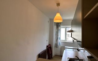 Garsoniera spatioasa de inchiriat, cu boiler in Tei - Poză 7
