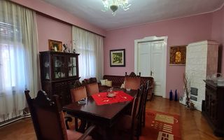 Vila generoasa,destinatii multiple - Poză 35