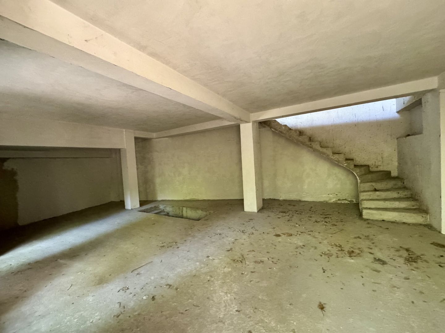 OPORTUNITATE RARA - imobil central, multifunctional, curte PROPRIE - Poză 28