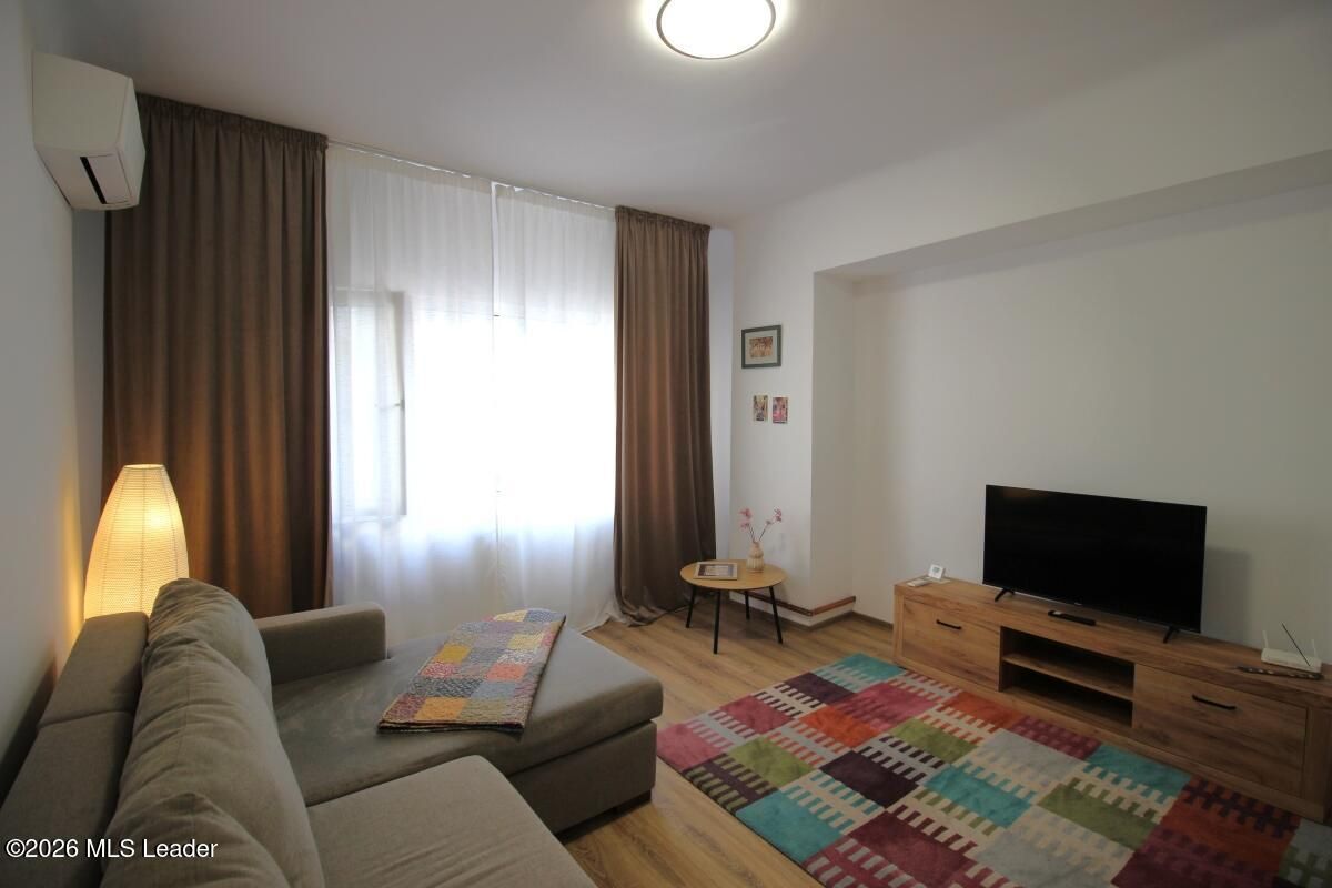 Piata Romana, 4 camere 138 MP total, Etaj 2/9, renovat - utilat, liber - Poză 30