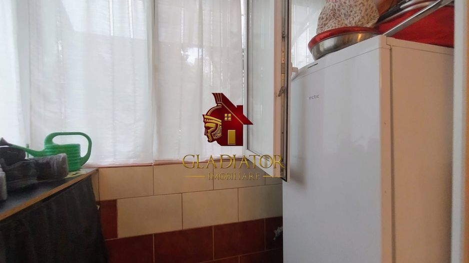 Apartament cu 3 camere, SD, Dacia - Bicaz Anemarket, parter inalt - Poză 9