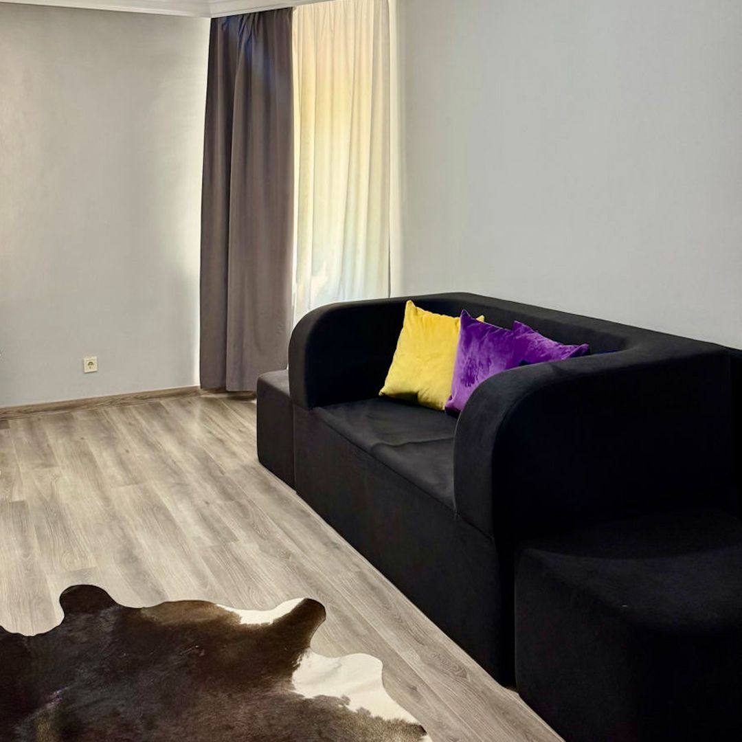 De vânzare 94 m2, două apartamente cu intrare separată, 4 dormitoare,  Centru, Mun. Chișinău - Poză 2