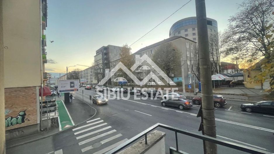 Apartament de vanzare cu 3 camere, balcon, etaj 1 -Zona Calea Dumbravii - Poză 9