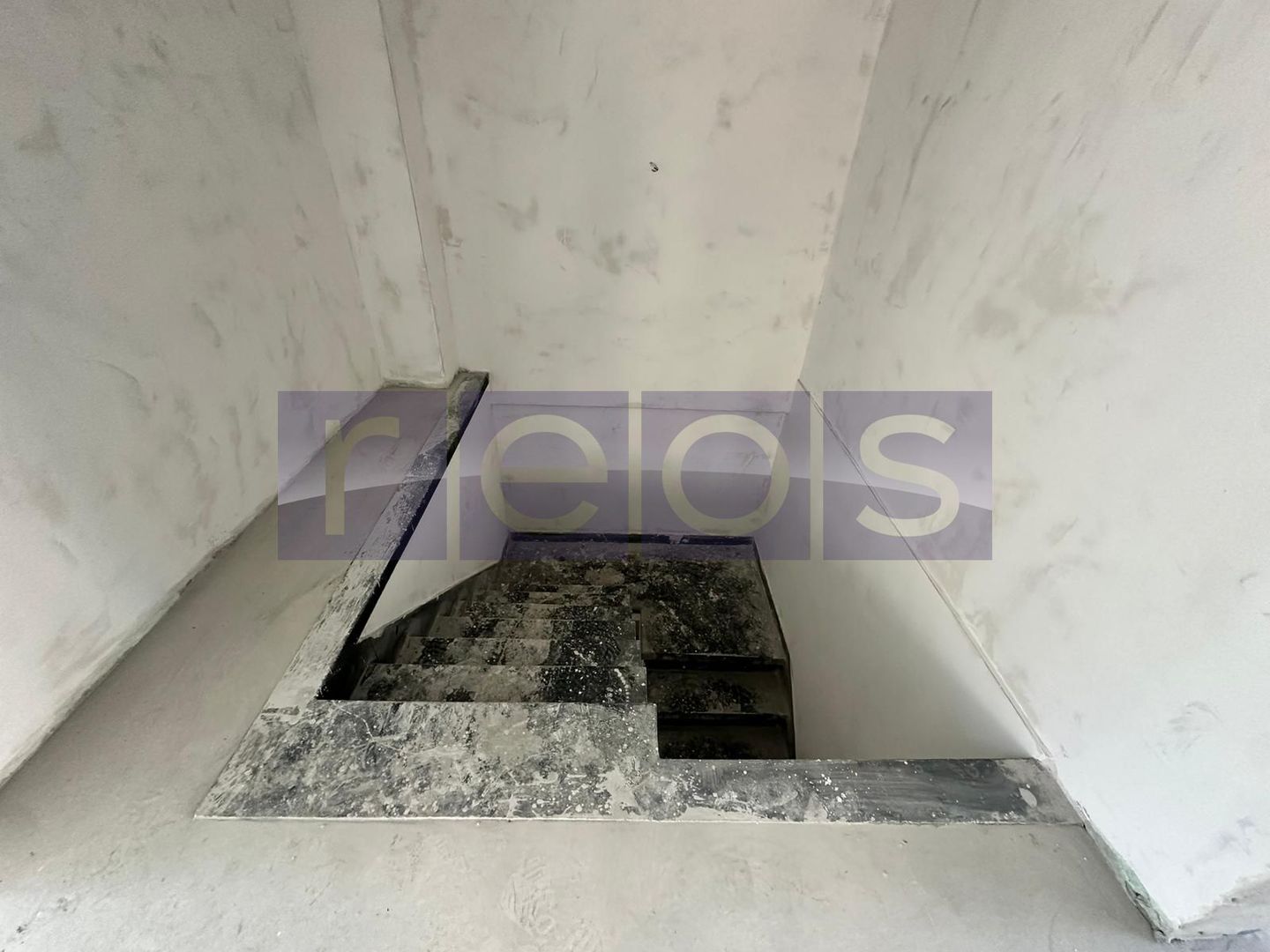 Vila 4 camere | Curte |  Zona Barbu Vacarescu  | Loc de parcare | - Poză 33