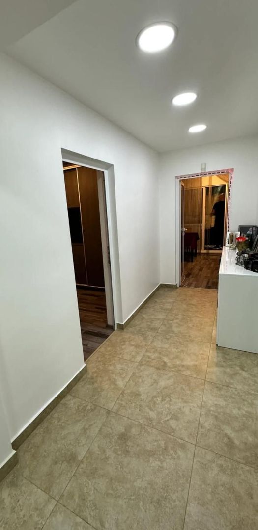 Apartament renovat cu doua camere, soseaua Berceni, 130.000€ - Poză 10