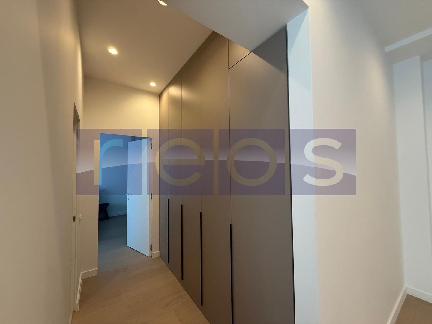 INCHIRIERE 2 CAMERE | AVIATIEI TOWER | MOBILAT SI UTILAT LUX | PARCARE - Poză 14