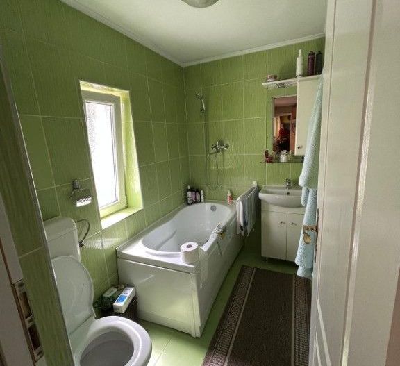 De vânzare casă cu etaj - Poză 8