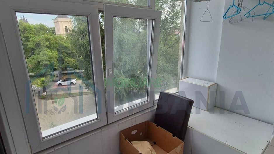 Se oferă spre închiriere apartament 3 camere, 70 mp, mobilat și utilat - Poză 9