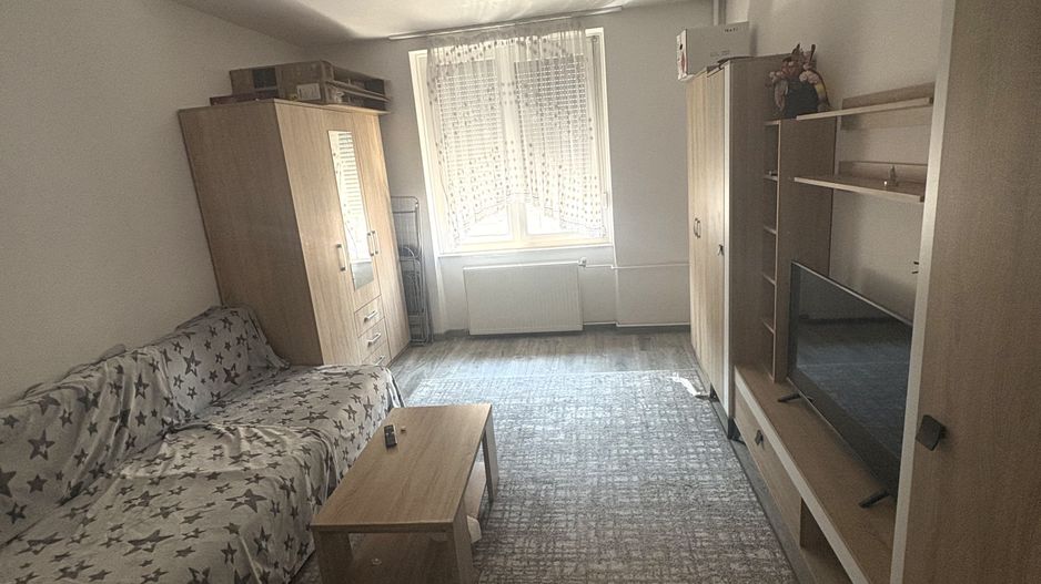Apartament de închiriat, strada Republicii - Poză 1