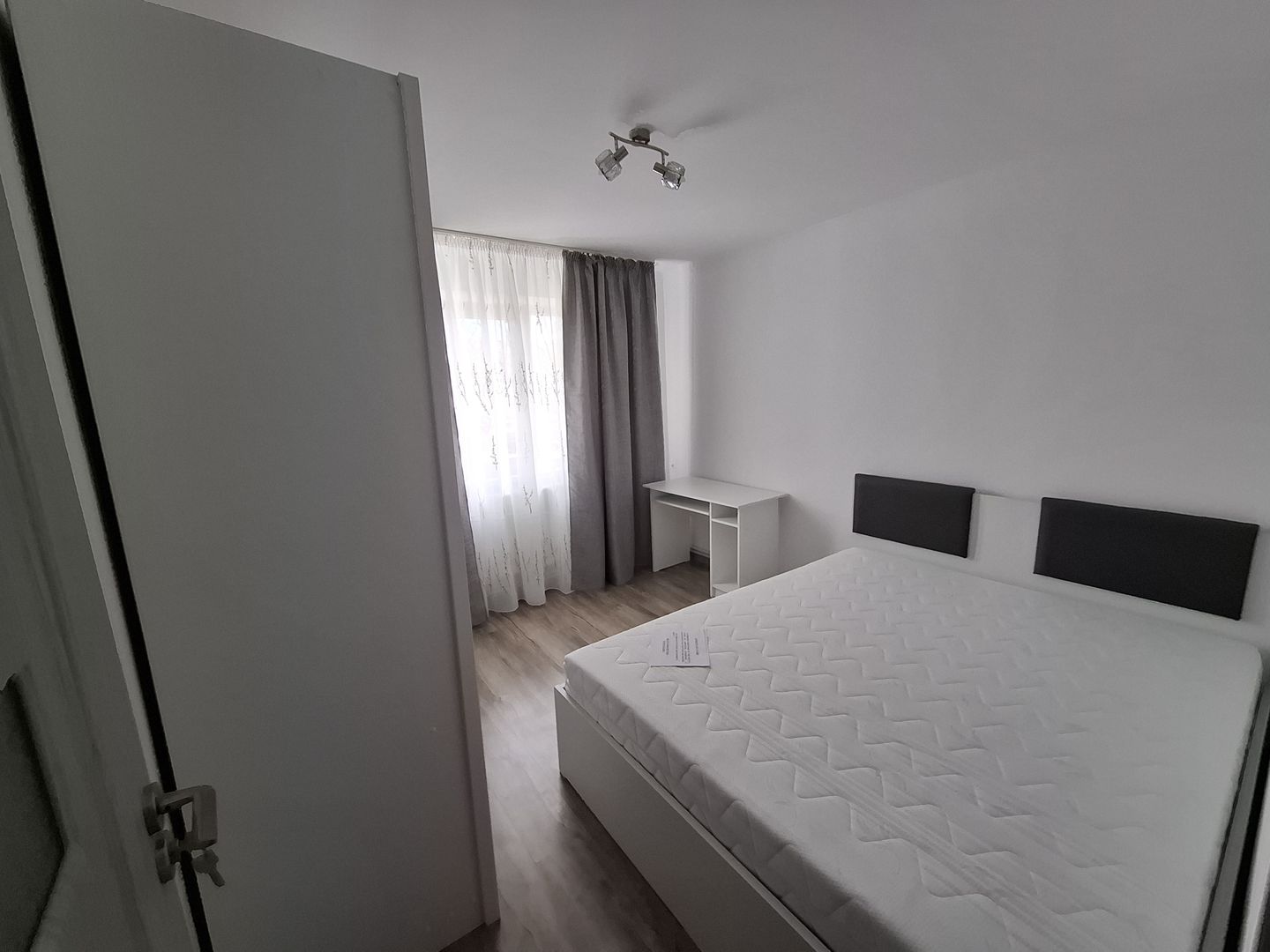 🔑 De închiriat – Apartament 2 camere | Insula de Agrement, Bacău - Poză 2