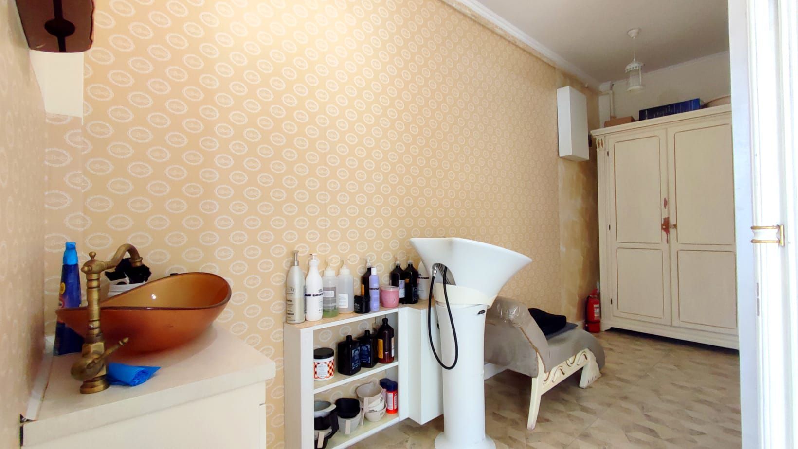 Afacere la Cheie ,Inclus Spatiu si Parcare - Poză 8