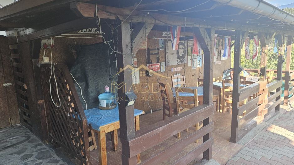 Pensiune 10 camere cu restaurant // teren 900 mp // Moieciu de Jos - Poză 10
