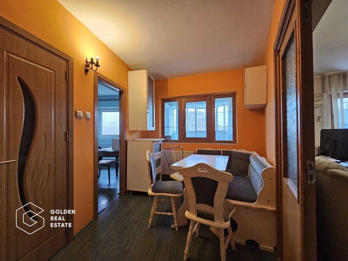 Apartament 2 camere, zona  Intim - Poză 1