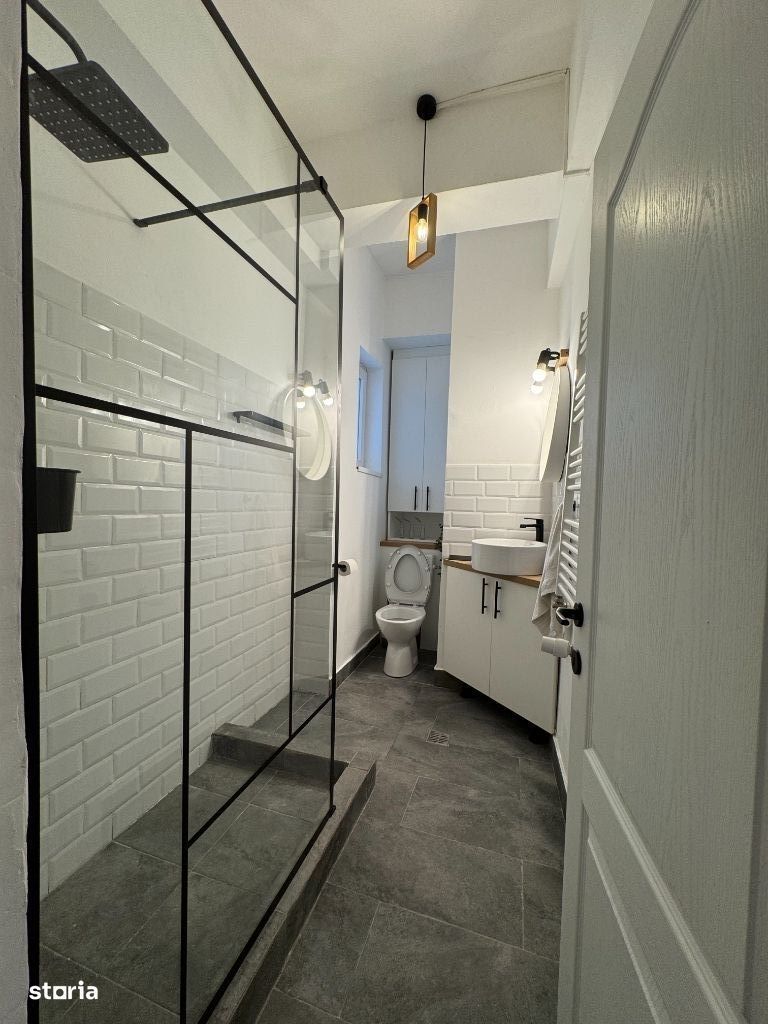 Apartament ultracentral 3 camere proaspat renovat - Poză 10