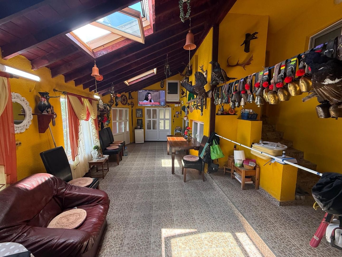 Vila S+P+1,+ garaj inchis + terasa si teren intravilan 6300 mp - Poză 6
