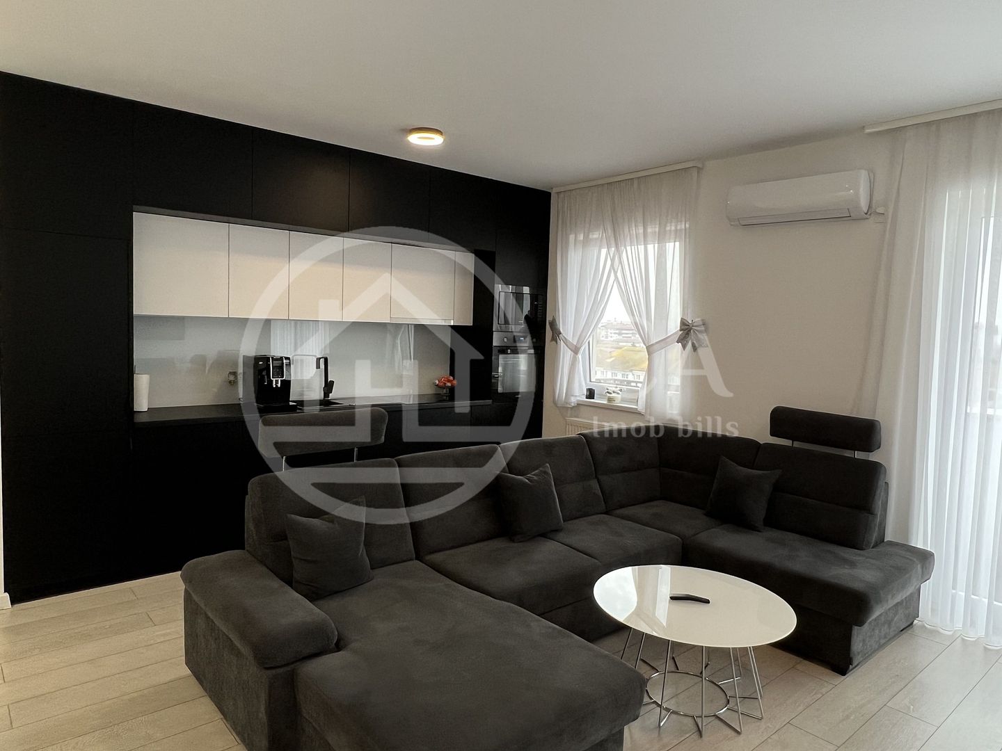 Apartament lux cu 3 camere de vanzare in zona Nufarul Oradea - Poză 2