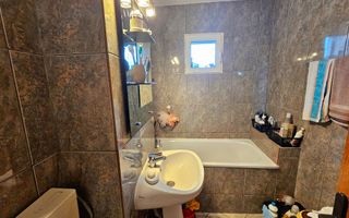 Apartament 3 camere, 70 mp, etaj 2, mobilat, utilat, ultracentral - Poză 11