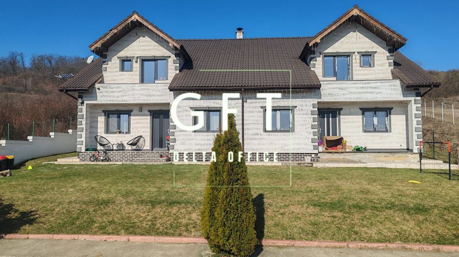 Proprietate Tip Duplex în Viișoara – Vedere Panoramică - Poză 1