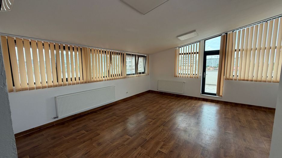 Clădire Multifuncțională 800 mp | Renovată 2024 | Ideală pentru Clinică, Birouri - Poză 12