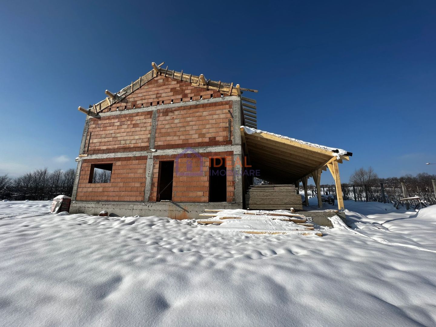 Casa Single cu teren in zona Bazinul de Apa - Poză 2