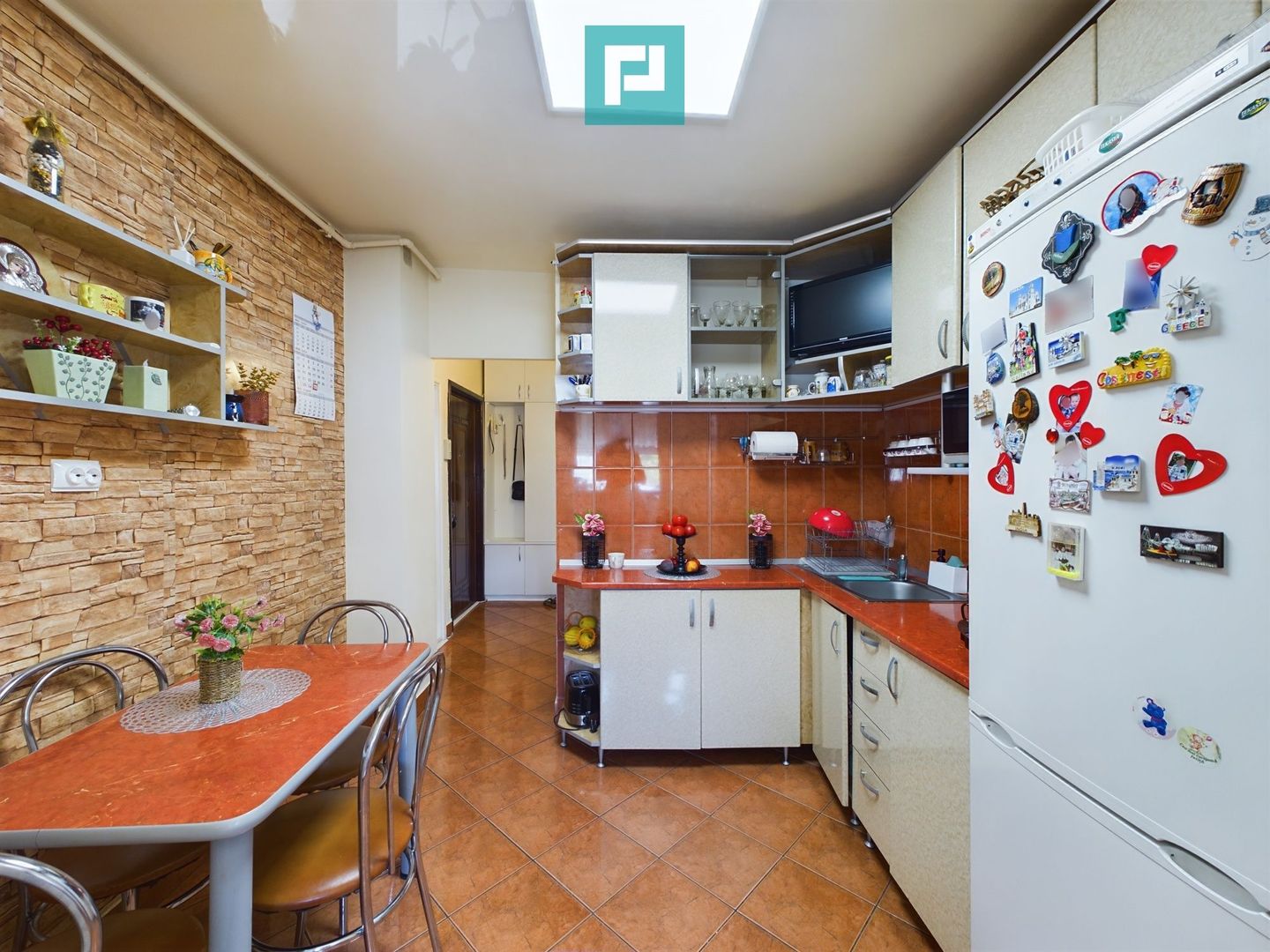 Apartament cu 3 camere în Alfa - Poză 19