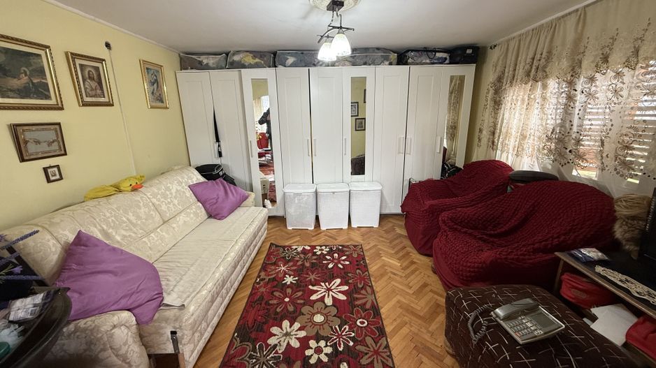 Casă corp C1 84mp + casă corp C2 51mp+garaj+ grădină și teren 889mp - Poză 5