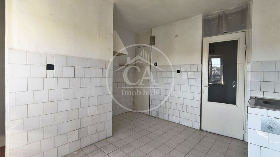 Apartament cu 2 camere de vanzare in Rogerius Oradea - Poză 8
