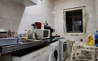 Garsoniera decomandata, bloc din 1982 reabilitat termic, Piata Muncii Baba Novac - Poză 12