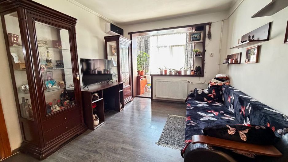 Apartament 2 camere semidecomandat/nemobilat - zona Fratii Golesti - Poză 6