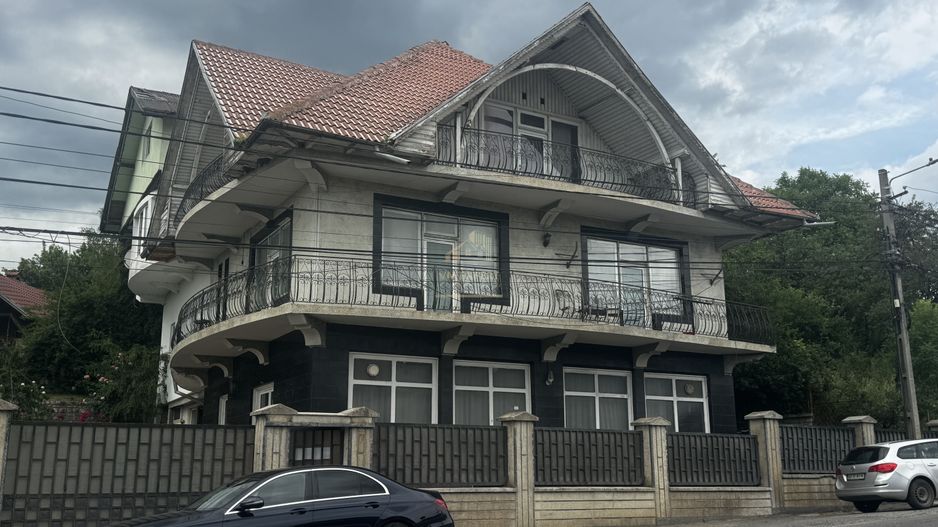 VILA - PENSIUNE CU RESTAURANT + SI TEREN 6406 MP, VALEA MARE PRAVAT, - Poză 1