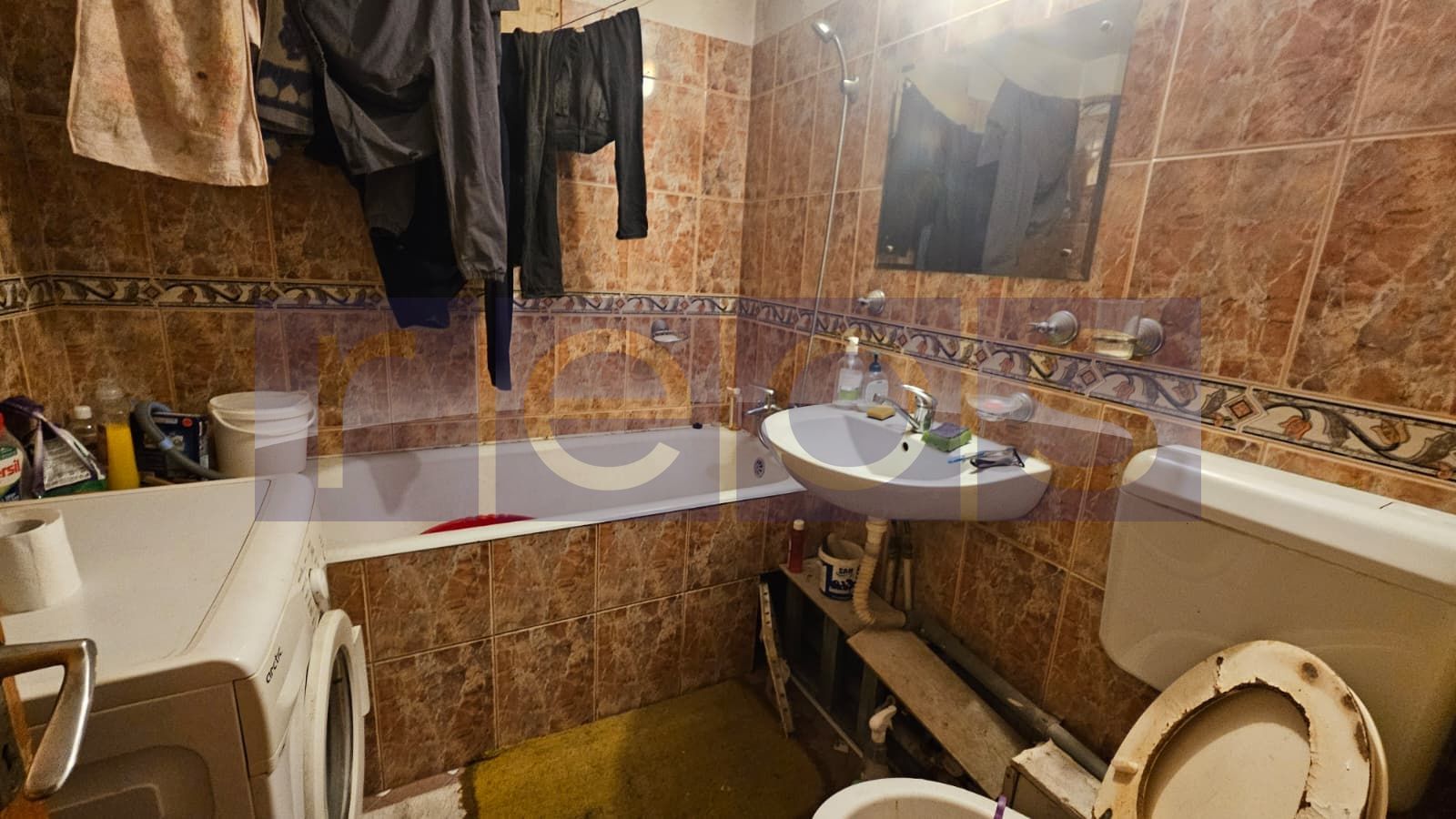 DE VANZARE 3 CAMERE DECOMANDAT | 2 BAI | BLOC REABILITAT | GHENCEA - Poză 5