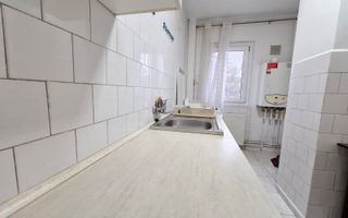Liber, apartament 2 camere decomandat, 55 mp, Cug la bulevard - Poză 9