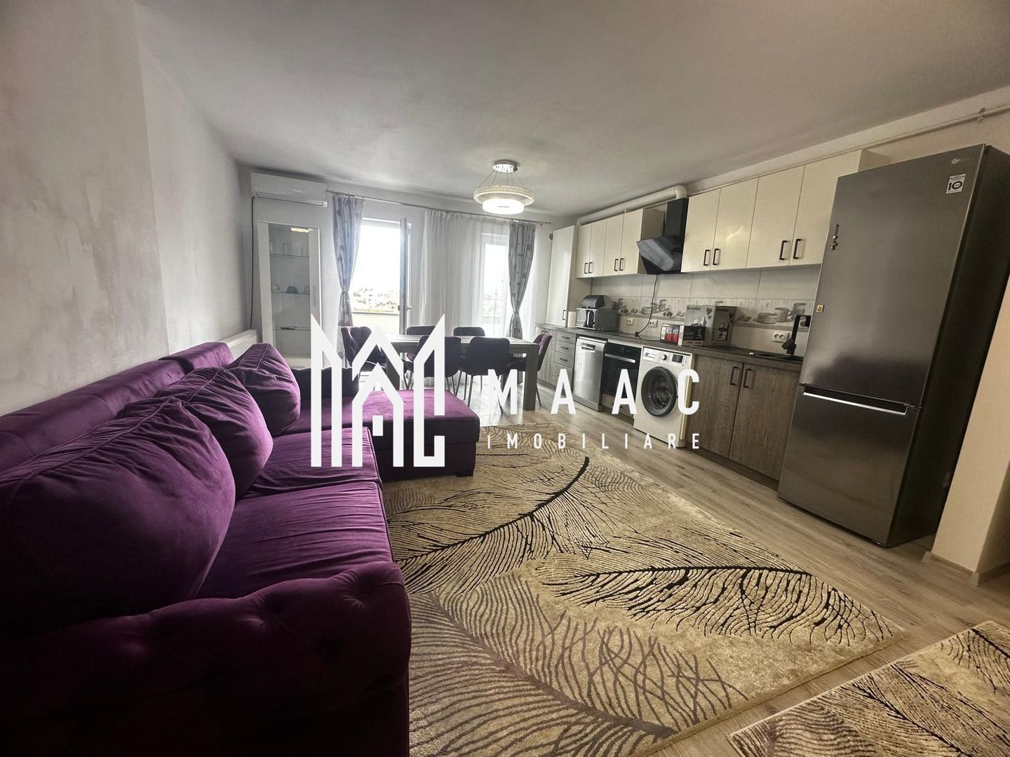 Apartament 3 camere | Balcon | Parcare | Lift | Central - Poză 2
