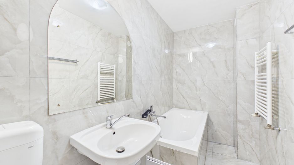 Oportunitate - 2 Apartamente 4 + 2 camere - Zona 13 Septembrie - Poză 23