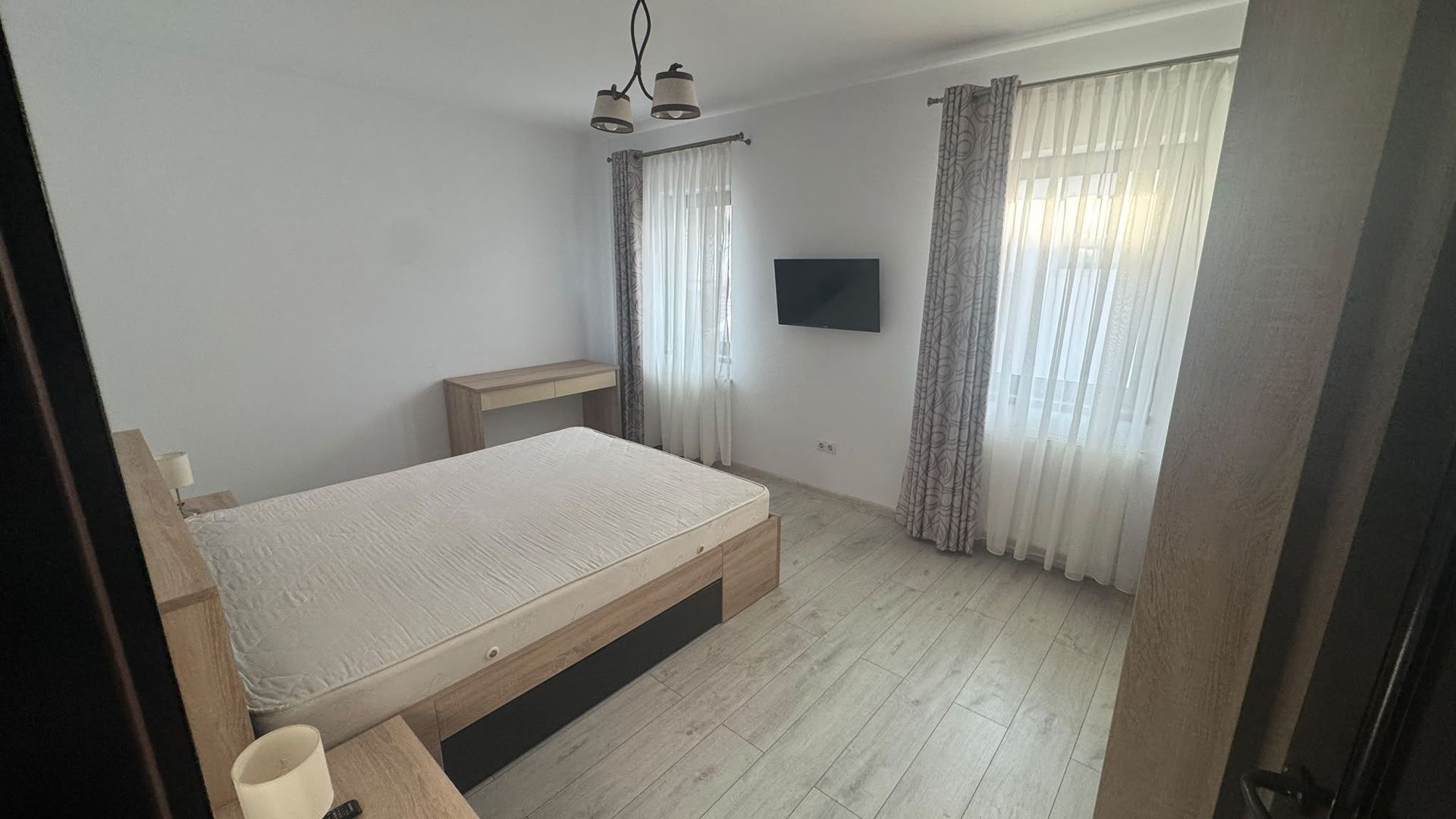Casă 4 camere de inchiriat, carport, curte 180 mp - C. Arhitectilor - Poză 25