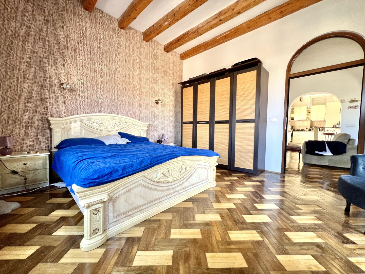 Penthouse de Poveste cu Design Arhaic-Modern și Terasă Panoramică - Poză 17