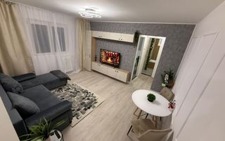 VANDUT! 2 Camere Modern etaj 1/4 cu Loc de parcare - Poză 1