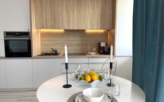 Vis a vis de Esso. Lift. Mijloc transport in fata. Loc de parcare. - Poză 6