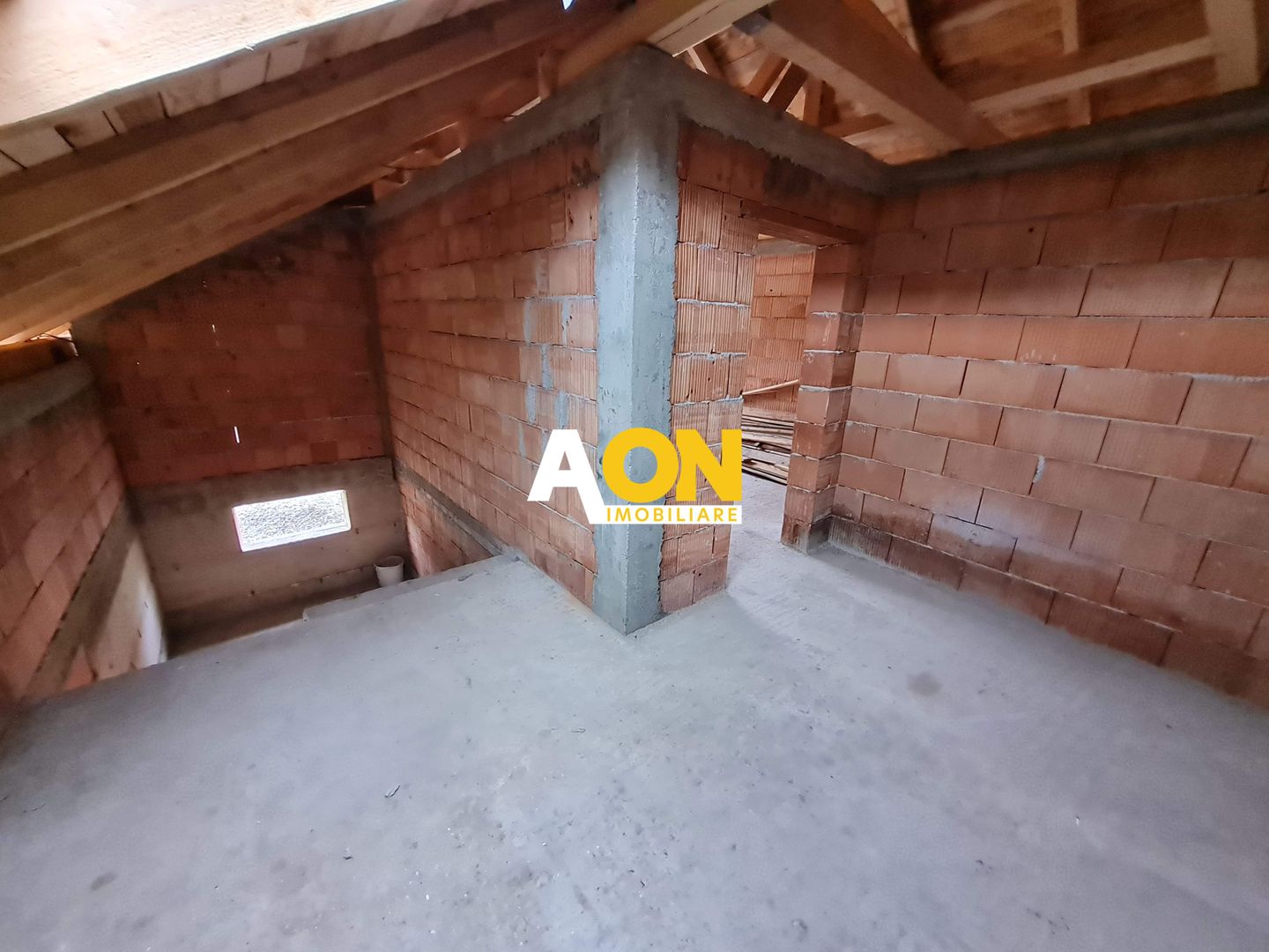 Casa 4 Camere la Rosu, 386 mp, Alba-Micesti - Poză 10