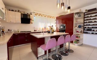 Vilă P+M cu teren de 4.200 mp – Onești - Poză 7