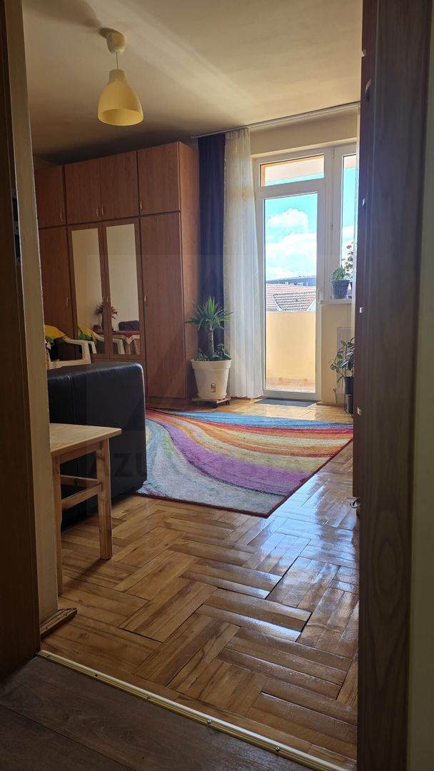 Apartament 2 camere 60 mp utili etaj 2 balcon 6 mp Zona Lazaret - Poză 2