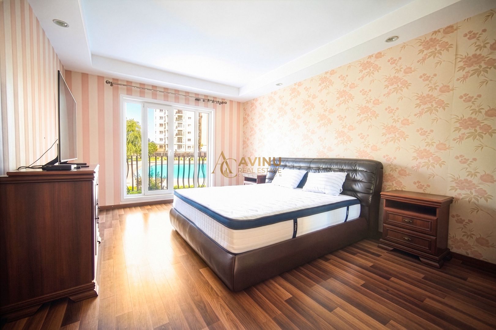 Apartament 2cam | 56mp | vedere la piscină în Cosmopolis | Comision 0% - Poză 1