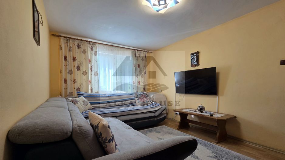 Apartament cu trei camere, zona Noua, 54 mp - Poză 5