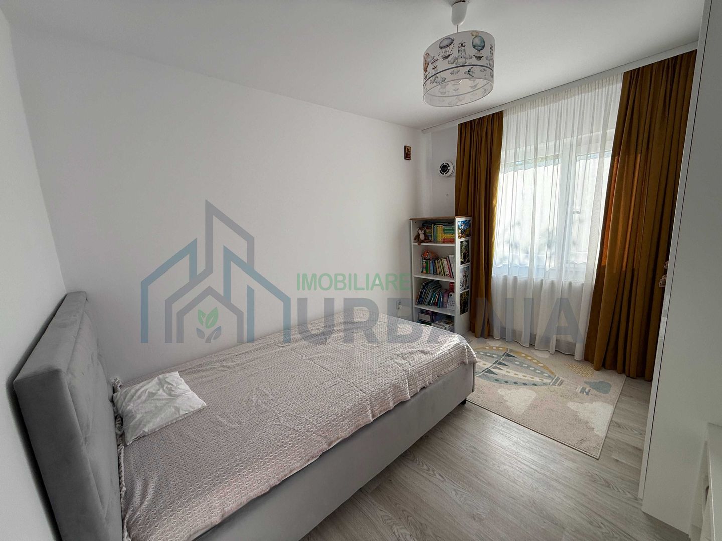 Apartament 3 camere decomandat, zona Nicolina, str. Orientului - Poză 4