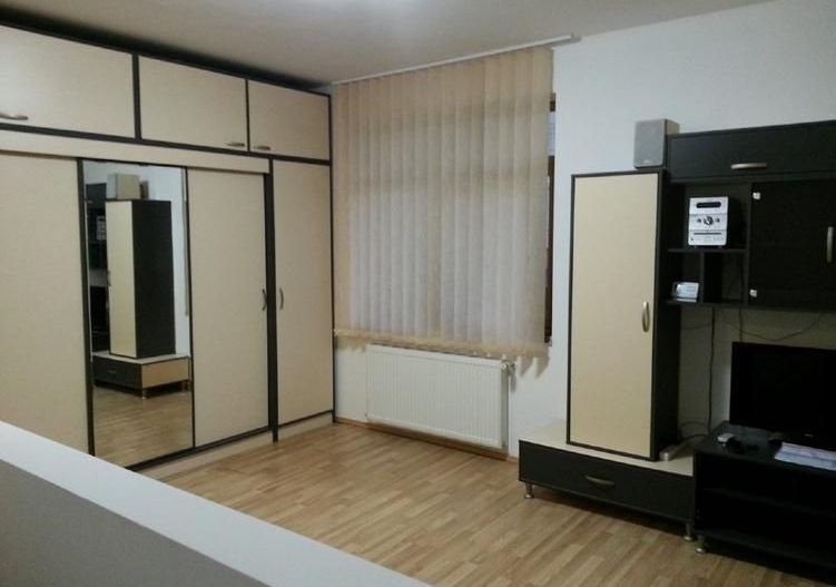 Apartament cu o camera | 40 mp | Bucatarie Separata | Centrala Proprie | UMF - Poză 4