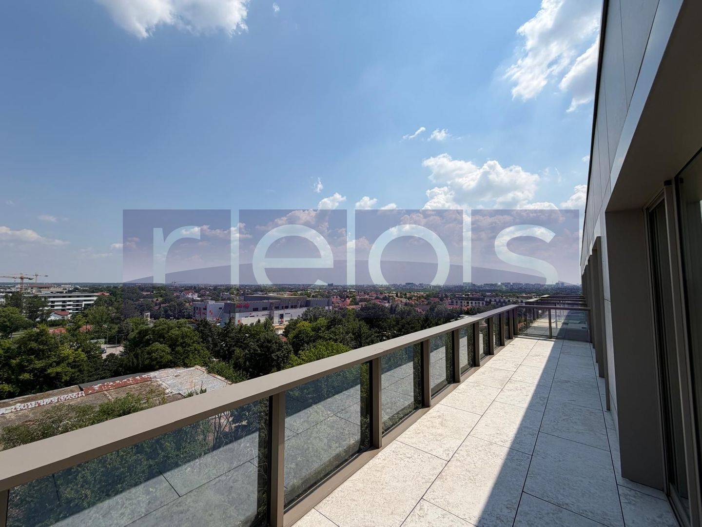 VANZARE APARTAMENT 101MP | 3 CAMERE | MOBILAT-UTILAT LUX | TERASA 26MP - Poză 35
