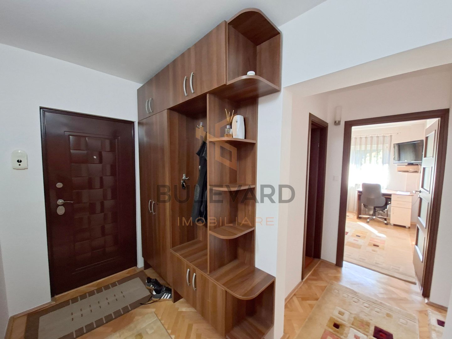 Apartament 3 camere decomandate + parcare, mijlocul strazii Titulescu! - Poză 13