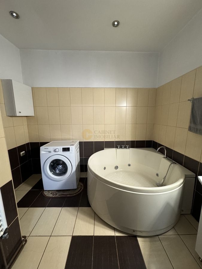 4 camere in vila   | Blvrd M. Kogalniceanu  | 140 mp - Poză 8